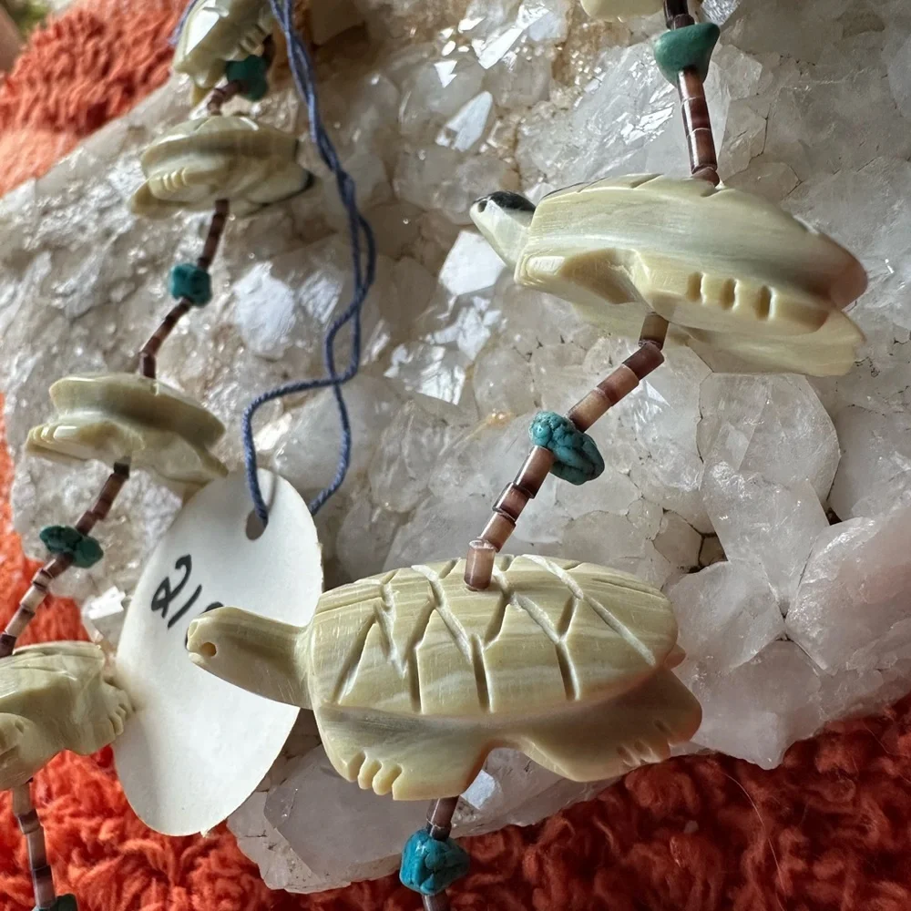 Zuni Stone Fetish necklace carved stone vintage - Picture 8 of 8